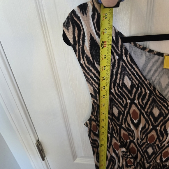 Liz Lange | P1X | Geometric Design Maxi With Belted Embellishment - Picture 8 of 8